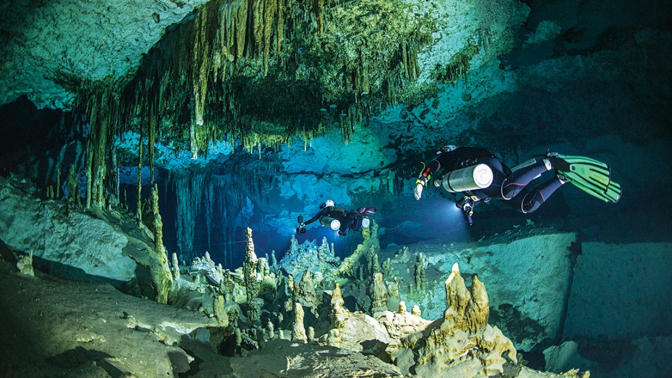 Illuminating the Depths: A Guide to LED Torches for Cave Diving