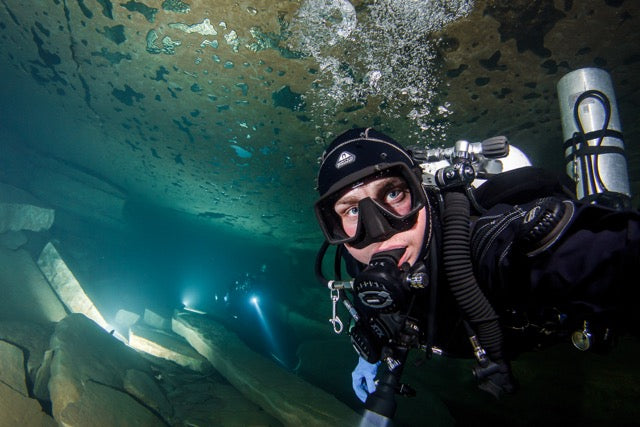 Why Backup Dive Torches are Essential for Cave Divers