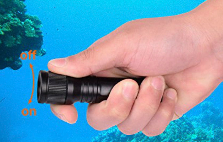 OrcaTorch D560 Mini Dive Torch - 630 Lumens, 119 Metres